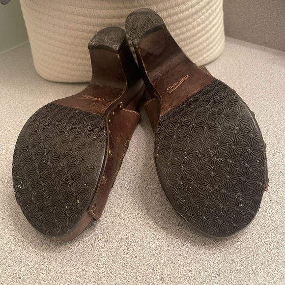 Dansko wood platform heeled sandal - Picture 5 of 5